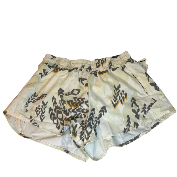 CALIA by Carrie Underwood Pants - Women’s Calia Infinity Running Short - XXS‎ - NWT